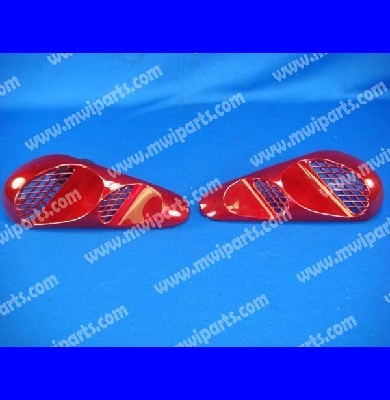 1350411171GTR 250 BODY VENTS